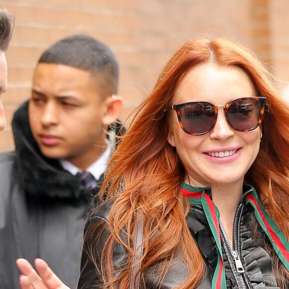 Lindsay Lohan habillée en Gucci de la tête aux pieds à la sortie de The View' à New York, le 13 février 2017