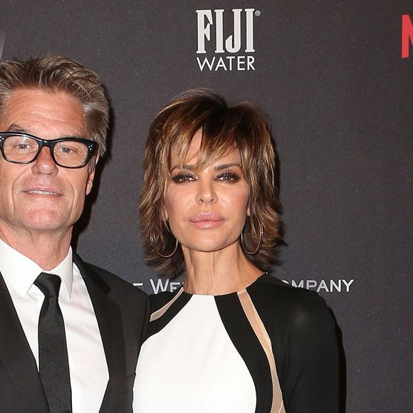 Lisa Rinna et son mari Harry Hamlin au photocall de l'afterparty Weinstein Company et Netflix après les Golden Globes au Beverly Hilton de Los Angeles le 8 janvier 2017. © F. Sadou/AdMedia via ZUMA Wire / Bestimage au photocall de l'afterparty Weinstein Company et Netflix après les Golden Globes au Beverly Hilton de Los Angeles le 8 janvier 2017. © F. Sadou/AdMedia via ZUMA Wire / Bestimage