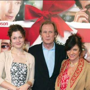 "BILL NIGHY" ET UNE DE SES FILLES 1ERE DU FILM "LOVE ACTUALLY" A L'UGC NORMANDIE "PLEIN PIED" FEMININ HOMME18/11/2003 - 