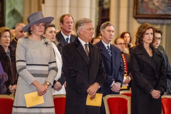 La reine Mathilde et le roi Philippe de Belgique und Esmeralda de Réthy - La famille royale de Belgique lors de la cérémonie de l'Eucharistie en mémoire des membres défunts de la famille royale à Bruxelles. Le 17 février 2017