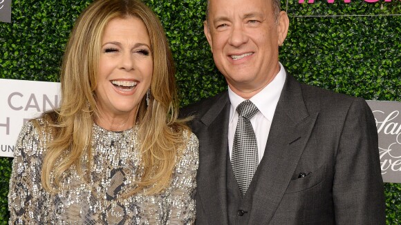 Rita Wilson révèle comment son mari Tom Hanks l'a aidée à surmonter le cancer...