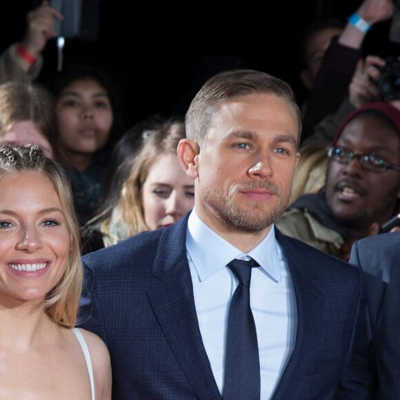 James Gray, Robert Pattinson, Sienna Miller et Charlie Hunnam à la première de "The Lost City of Z" à Londres, le 16 février 2017.