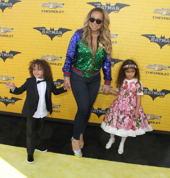 Mariah Carey et ses enfants Moroccan et Monroe à la première de ‘'The LEGO Batman Movie' au théâtre Regency Village à Westwood, le 4 février 2017  The Lego Batman Movie held at The Regency Village Theatre in Westwood, California on 2/4/17.04/02/2017 - Los Angeles