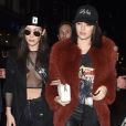 Kendall Jenner et Bella Hadid vont dîner au restaurant Sexy Fish de Londres le 18 février 2017.