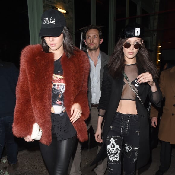 Kendall Jenner et Bella Hadid vont dîner au restaurant Sexy Fish de Londres le 18 février 2017.