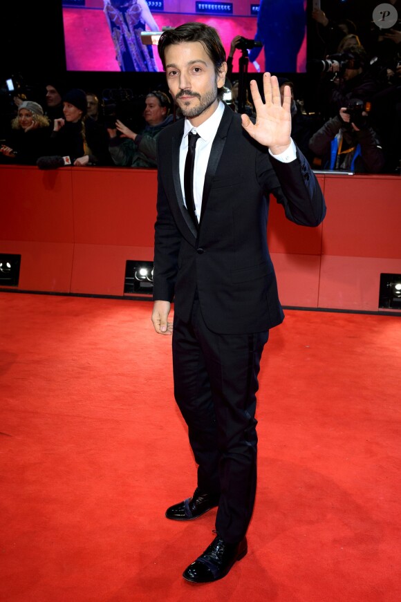 Diego Luna - Arrivées et cérémonie de clôture du 67e festival du film de Berlin le 18 février 2017.