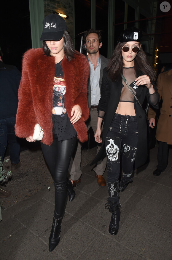 Kendall Jenner et Bella Hadid vont dîner au restaurant Sexy Fish de Londres le 18 février 2017.