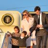 Ivanka Trump avec son mari Jared Kushner et leurs enfants Arabella Rose, Joseph Frederick et Theodore James à l'aéroport de Palm Beach, le 10 février 2017.
