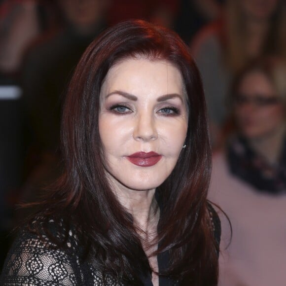 Priscilla Presley sur le plateau d'une émission de la ZDF à Hambourg le 6 décembre 2016. 06/12/2016 - Hambourg