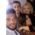 Manon Marsault dans la famille de Julien Tanti (Les Marseillais), le 25 décembre 2016.