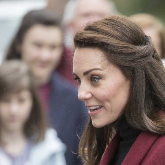 Kate Middleton, duchesse de Cambridge, en visite au Pays de Galles le 22 février 2017 pour son premier engagement en tant que marraine de l'association Action for Children, rôle qu'elle a hérité en décembre 2016 de la reine Elizabeth II.