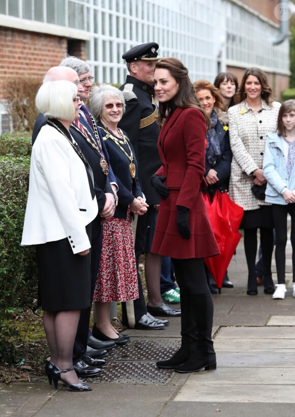 Kate Middleton, duchesse de Cambridge, arrive pour découvrir le programme MIST de l'association Action for Children, dont elle est la nouvelle marraine, le 22 février 2017 au Pays de Galles.