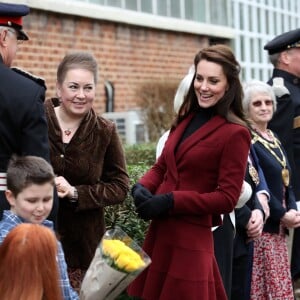 Kate Middleton, duchesse de Cambridge, arrive pour découvrir le programme MIST de l'association Action for Children, dont elle est la nouvelle marraine, le 22 février 2017 au Pays de Galles.