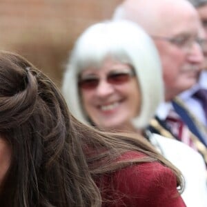 Kate Middleton, duchesse de Cambridge, arrive pour découvrir le programme MIST de l'association Action for Children, dont elle est la nouvelle marraine, le 22 février 2017 au Pays de Galles.