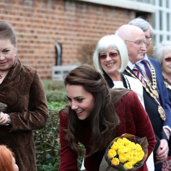 Kate Middleton, duchesse de Cambridge, arrive pour découvrir le programme MIST de l'association Action for Children, dont elle est la nouvelle marraine, le 22 février 2017 au Pays de Galles.