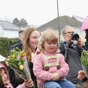 Kate Middleton, duchesse de Cambridge, a rencontré l'équipe d'intervention familiale à Caerphilly au Pays de Galles le 22 février 2017 et rencontré des enfants souffrant de problèmes émotionnels ou mentaux en sa qualité de nouvelle marraine d'Action for Children.