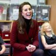Kate Middleton, duchesse de Cambridge, a rencontré l'équipe d'intervention familiale à Caerphilly au Pays de Galles le 22 février 2017 et rencontré des enfants souffrant de problèmes émotionnels ou mentaux en sa qualité de nouvelle marraine d'Action for Children.