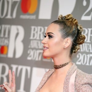 Katy Perry arrivant aux Brit Awards 2017 à Londres, le 22 février 2017.