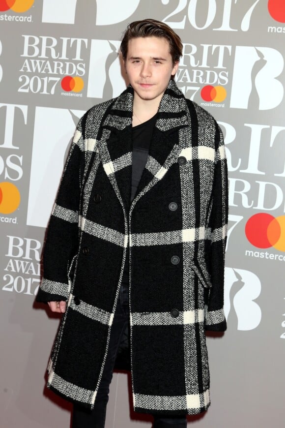 Brooklyn Beckham arrivant aux Brit Awards 2017 à Londres, le 22 février 2017.