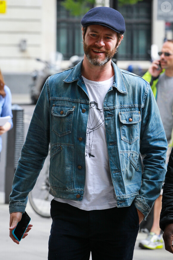 Gary Barlow et Howard Donald (Take That) à leur arrivée dans les studios de la radio BBC à Londres. Le 17 mai 2016
