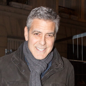 Semi-exclusif - L'acteur américain George Clooney sort de son hôtel pour se rendre à la répétition de la 42e cérémonie des César du cinéma, organisée par l'Académie des arts et techniques du cinéma, à la salle Pleyel à Paris, France, le 23 février 2017.