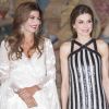 Le roi Felipe VI et la reine Letizia d'Espagne se réunissaient à nouveau avec le président argentin Mauricio Macri et sa femme Juliana Awada le 23 février 2017 au palais du Pardo à Madrid à l'occasion d'un dîner officiel offert par le couple présidentiel argentin, au lendemain de celui organisé par le couple royal.