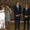 Le roi Felipe VI et la reine Letizia d'Espagne se réunissaient à nouveau avec le président argentin Mauricio Macri et sa femme Juliana Awada le 23 février 2017 au palais du Pardo à Madrid à l'occasion d'un dîner officiel offert par le couple présidentiel argentin, au lendemain de celui organisé par le couple royal.