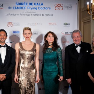 Pierre Frolla, la princesse Charlene de Monaco, Caterina Murino, Remo Girone et sa femme Victoria Zinny - Photocall de la soirée de gala de L'AMREF Flying Doctors à Monaco le 24 février 2017.
