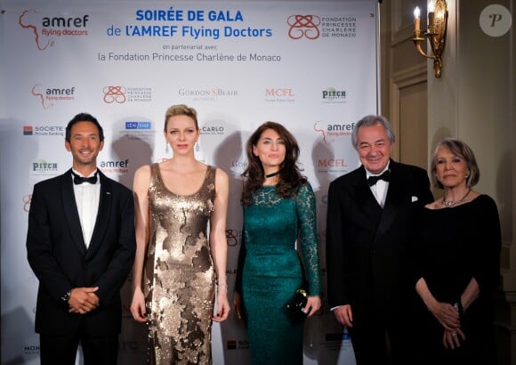 Pierre Frolla, la princesse Charlene de Monaco, Caterina Murino, Remo Girone et sa femme Victoria Zinny - Photocall de la soirée de gala de L'AMREF Flying Doctors à Monaco le 24 février 2017.