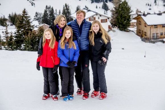 La reine Maxima, le roi Willem-Alexander, la princesse Ariane, la princesse Alexia et la princesse Catharina-Amalia - Rendez-vous avec la famille royale des Pays-Bas à Lech. Le 27 février 2017