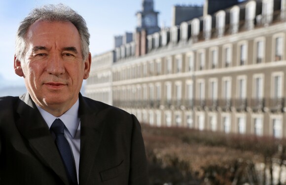 Exclusif - François Bayrou, maire de Pau, président du MODEM dans son bureau à la mairie de Pau, le 20 janvier 2017. © Patrick Bernard/Bestimage