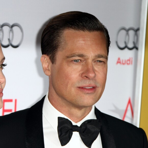 Brad Pitt et sa femme Angelina Jolie - Avant-première du film "By the Sea" lors du gala d'ouverture de l'AFI Fest à Hollywood, le 5 novembre 2015. AFI FEST 2015 Opening Gala BY THE SEA Premiere held atThe TCK Chinese Theatre in Hollywood, California on 11/5/1505/11/2015 - Hollywood
