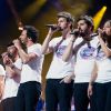 David Hallyday, Christophe Maé, Amir, Jean-Baptiste Maunier, Patrick Fiori, Amel Bent au concert des Enfoirés 2017, "Mission Enfoirés", tourné en janvier au Zénith de Toulouse et diffusé le vendredi 3 mars sur TF1.