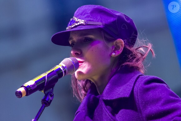 Joyce Jonathan lors du concert MFM Radio Live, place de la République à Lyon, le 3 mars 2017.
