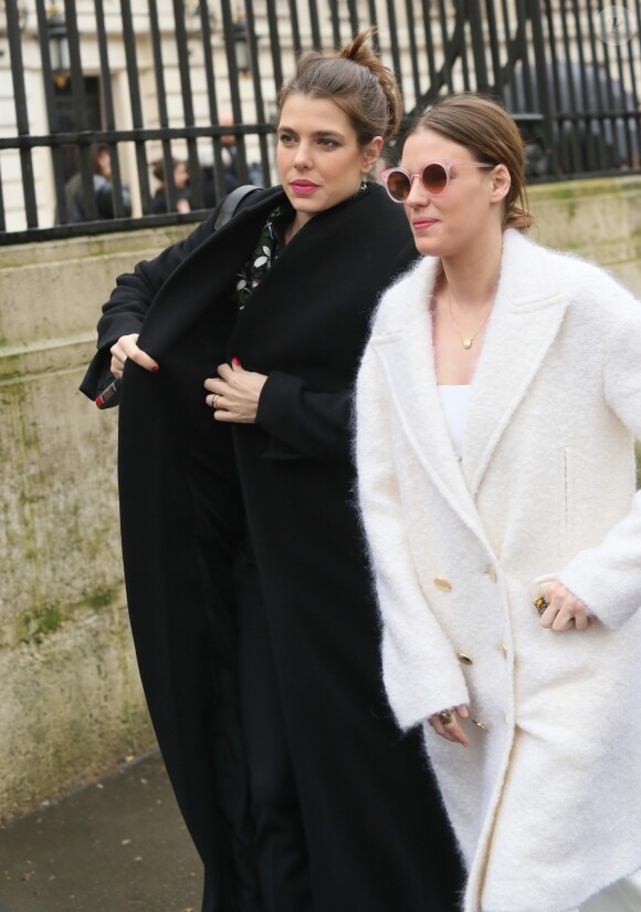 Charlotte Casiraghi et Juliette Dol à l'issue du défilé de mode prêt-à-porter automne-hiver 2017/2018 "Giambattsita Valli" à Paris. Le 6 mars 2017.