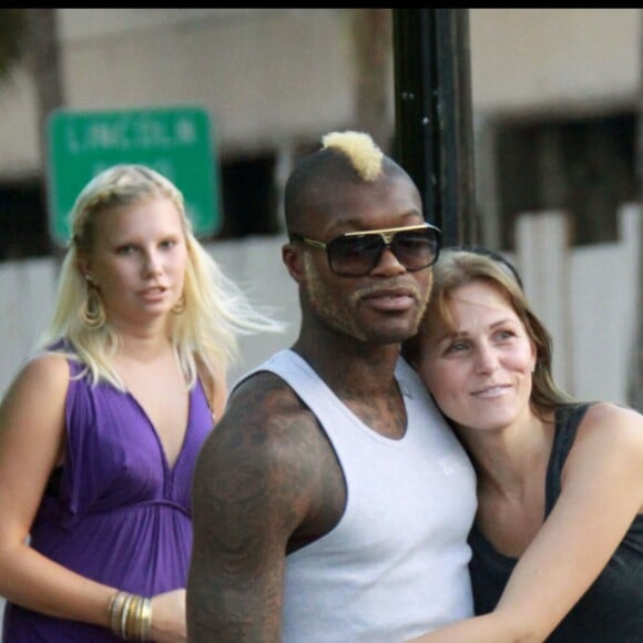 Exclusif - Djibril Cissé et sa femme Jude Littler à Miami le 11 juin 2009. 