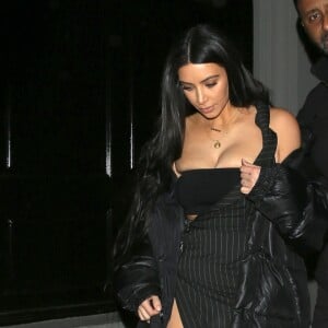 Kim Kardashian à la sortie du restaurant Craig à West Hollywood, le 2 mars 2017.