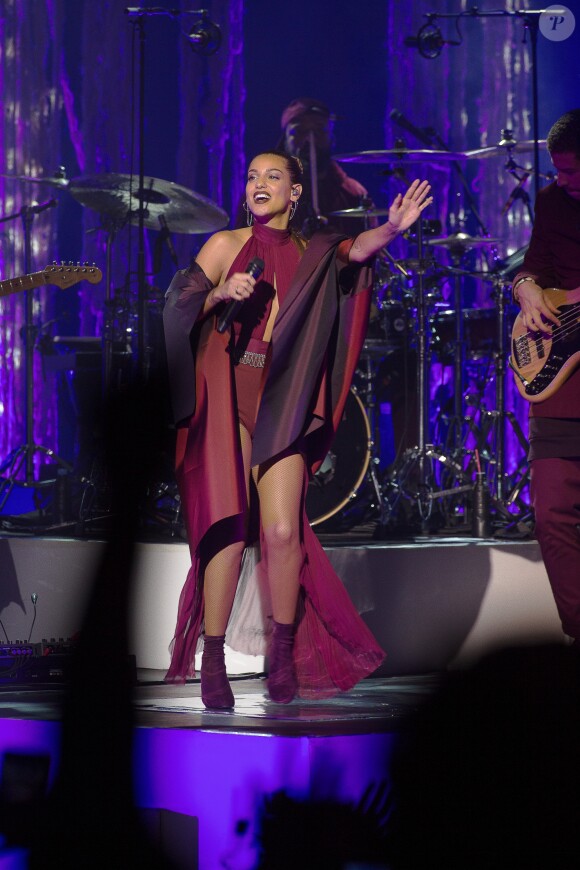 Exclusif - La chanteuse Tal en concert au théâtre Sébastopol de Lille le 8 mars 2017. © Stéphane Vansteenkiste