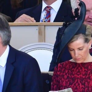 Le prince William, la duchesse Catherine de Cambridge, Philip Hammond, Sophie, comtesse de Wessex, le prince Edward lors de l'inauguration le 9 mars 2017 à Londres d'un mémorial rendant hommage aux services rendus au péril de leur vie par les personnels de l'armée britannique et les civils de la Défense lors de la Guerre du Golfe et des conflits armés en Irak et en Afghanistan.