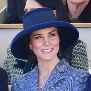 Kate Middleton, duchesse de Cambridge, lors de l'inauguration le 9 mars 2017 à Londres d'un mémorial rendant hommage aux services rendus au péril de leur vie par les personnels de l'armée britannique et les civils de la Défense lors de la Guerre du Golfe et des conflits armés en Irak et en Afghanistan.