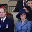  Le prince William, duc de Cambridge, et Kate Middleton, duchesse de Cambridge, lors de l'inauguration le 9 mars 2017 à Londres d'un mémorial rendant hommage aux services rendus au péril de leur vie par les personnels de l'armée britannique et les civils de la Défense lors de la Guerre du Golfe et des conflits armés en Irak et en Afghanistan. 