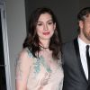Anne Hathaway et son mari Adam Shulman à la soirée "Guggenheim International Gala Party made possible by Dior" à New York, le 17 novembre 2016.