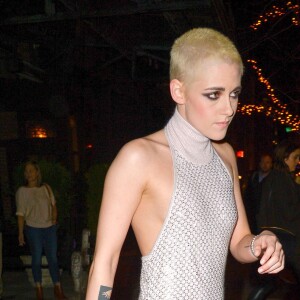 Kristen Stewart à la sortie de l'hôtel Bowery à New York, le 9 mars 2017