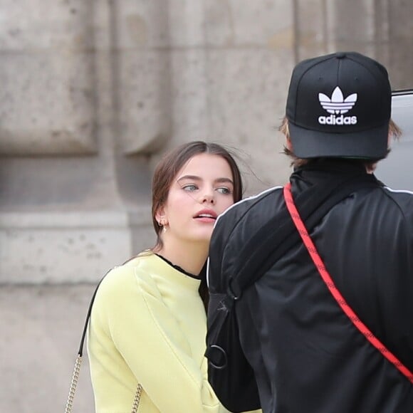 Victoria Beckham, son fils Brooklyn et Sonia Ben Ammar à Paris. Le 11 mars 2017.
