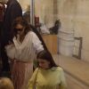 Victoria Beckham, son fils Brooklyn et Sonia Ben Ammar au Musée du Louvre à Paris. Le 11 mars 2017.