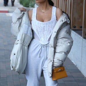 Kim Kardashian est allée déjeuner avec sa mère Kris Jenner, sa soeur Kourtney et sa fille Penelope à Calabasas, le 22 février 2017.