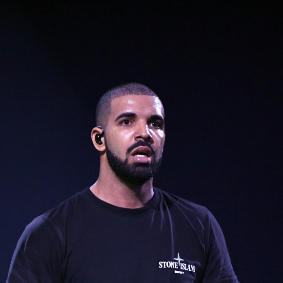 La rappeur Drake en concert à l'AccorHotels Arena lors de sa tournée "The Boy Meets World Tour" à Paris le 12 mars 2017. © Lionel Urman/Bestimage