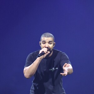 La rappeur Drake en concert à l'AccorHotels Arena lors de sa tournée "The Boy Meets World Tour" à Paris le 12 mars 2017. © Lionel Urman/Bestimage