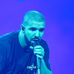 La rappeur Drake en concert à l'AccorHotels Arena lors de sa tournée "The Boy Meets World Tour" à Paris le 12 mars 2017. © Lionel Urman/Bestimage