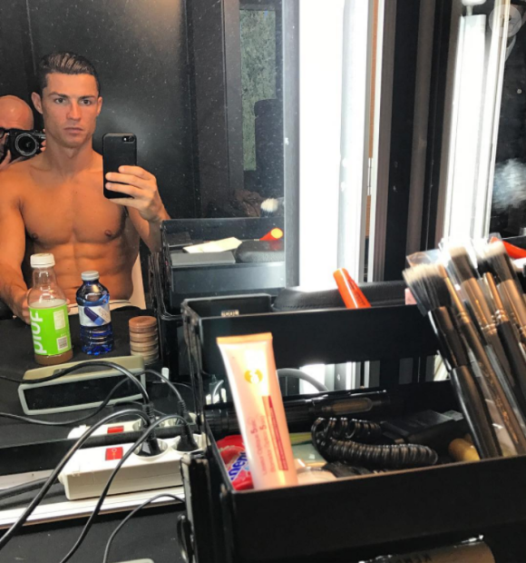 Cristiano Ronaldo et ses abdos, c'est du sérieux. Photo Instagram fin 2016.